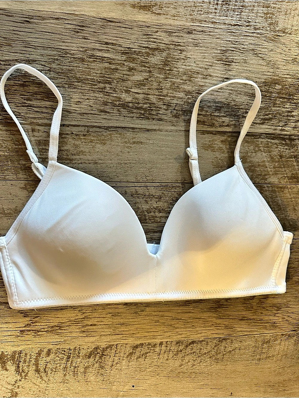 Hanes Women's Wireless Lightly Padded Bra White 32A